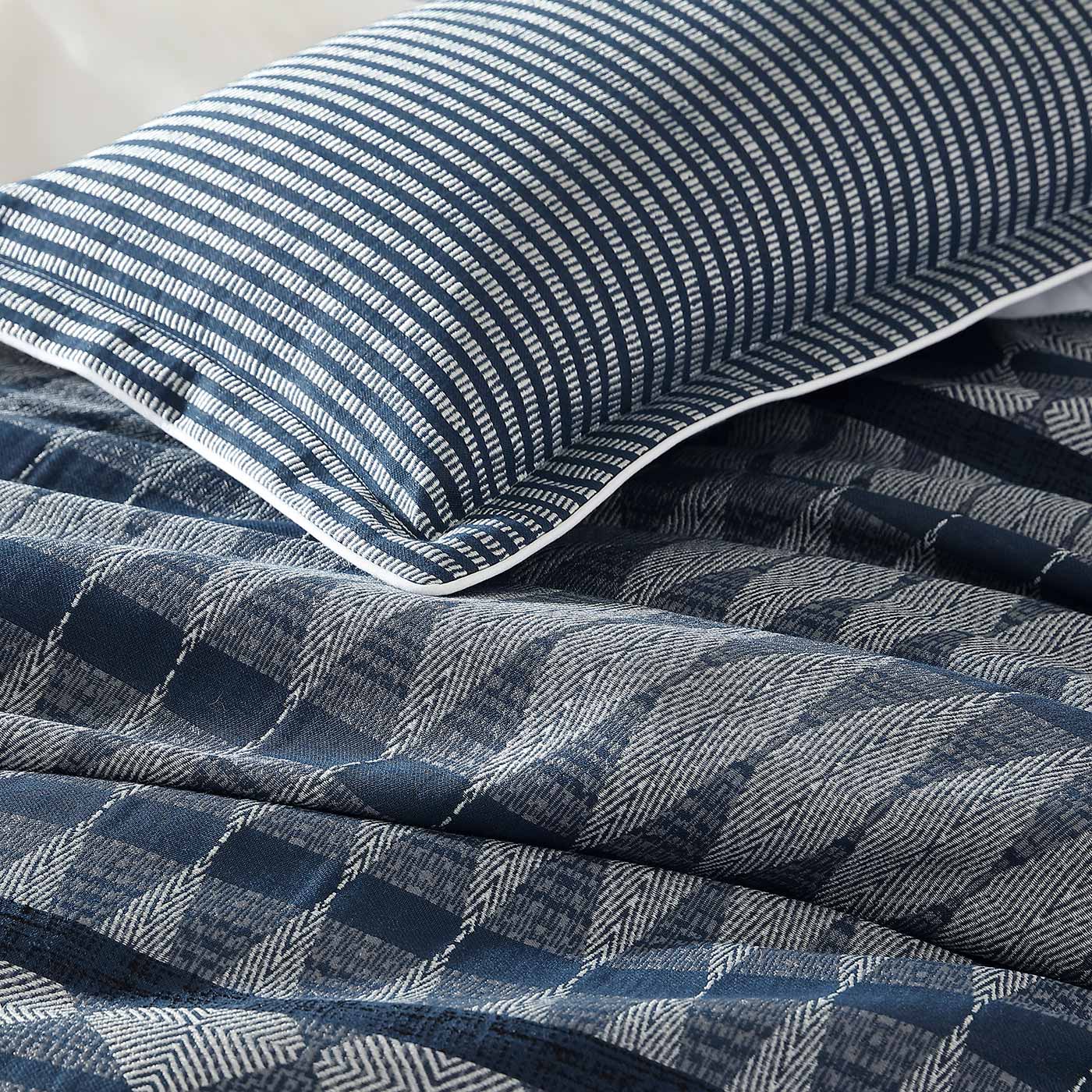 Boyd Ink Quilt Cover Set by Private Collection