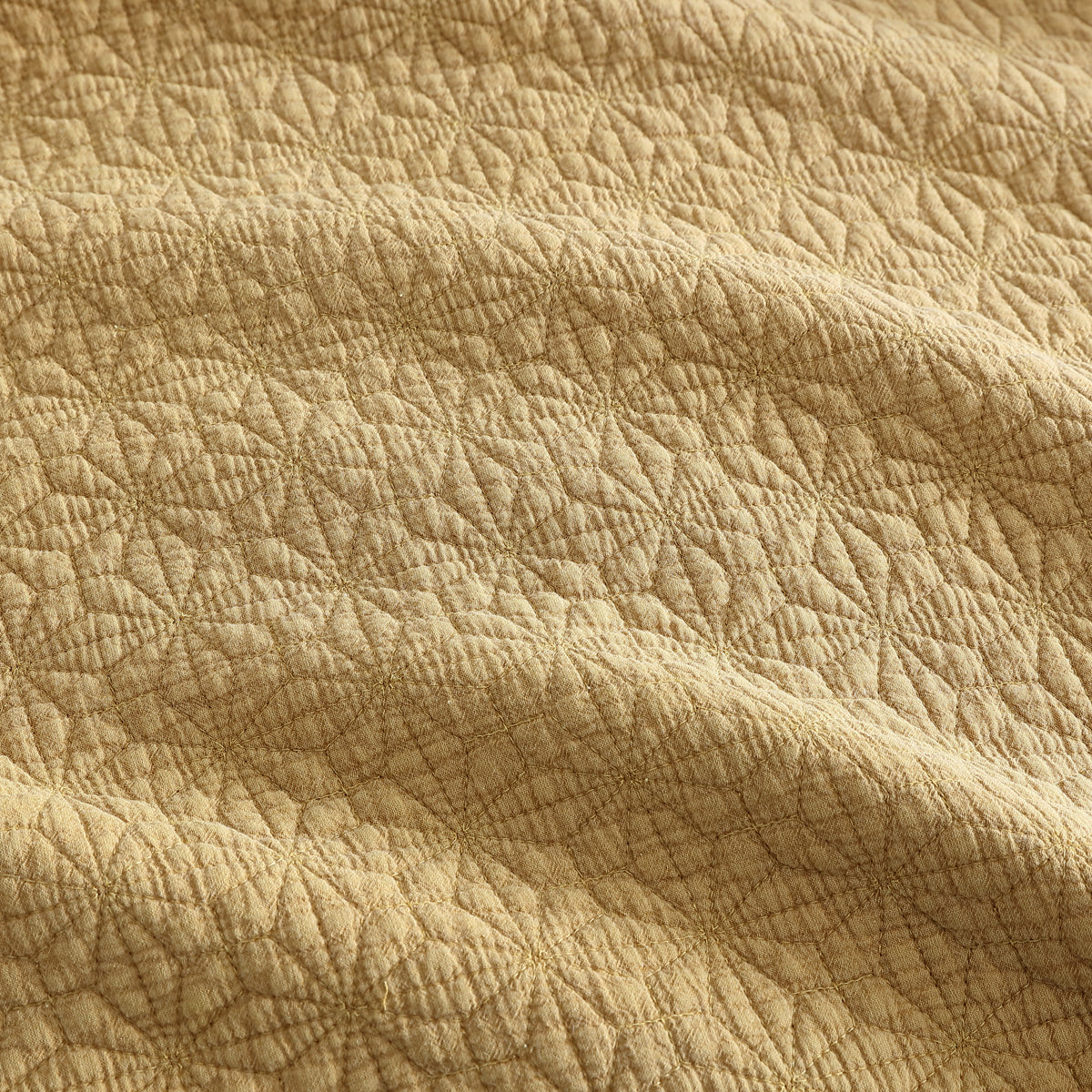 Kayo Honey Coverlet Set by Logan and Mason Platinum