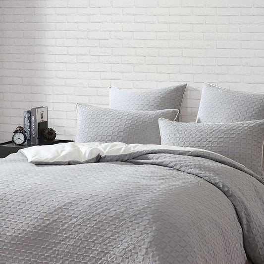 Flo Fog Quilt Cover Set by Logan and Mason Platinum