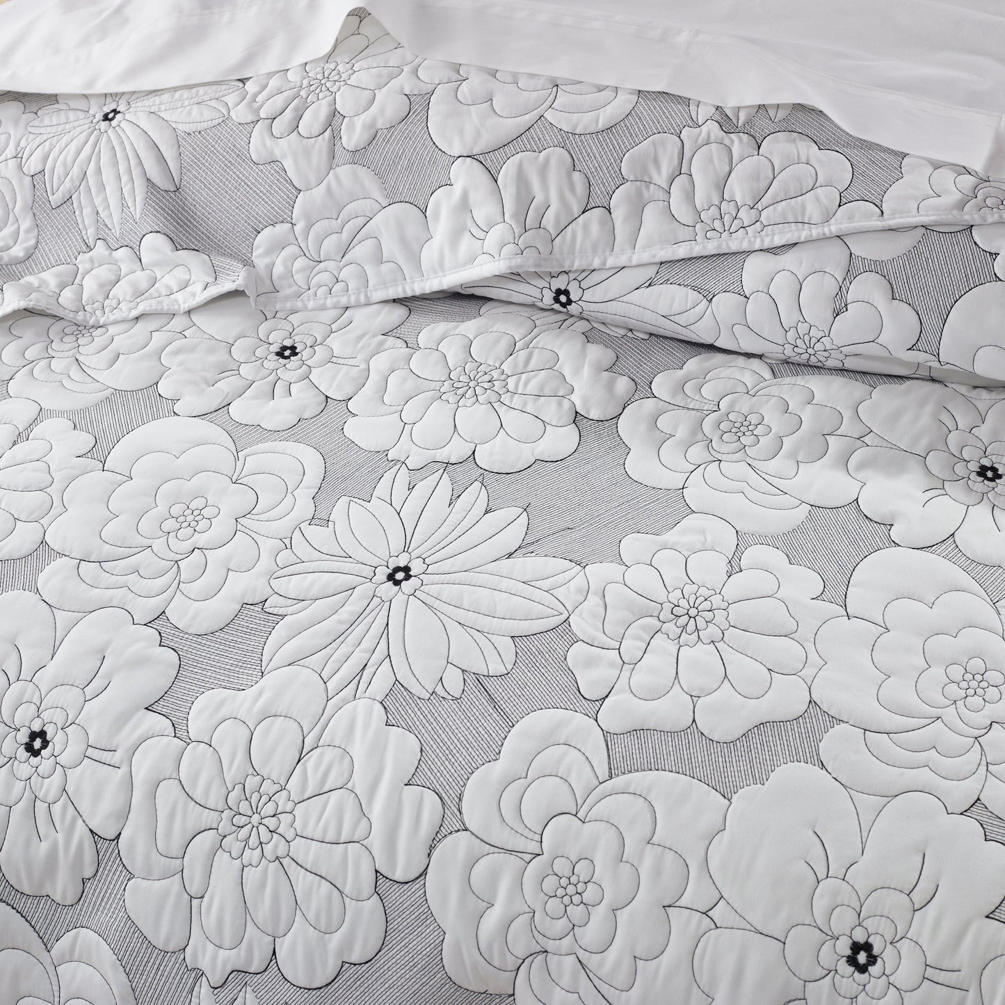Leona White Bedspread Set By Bianca