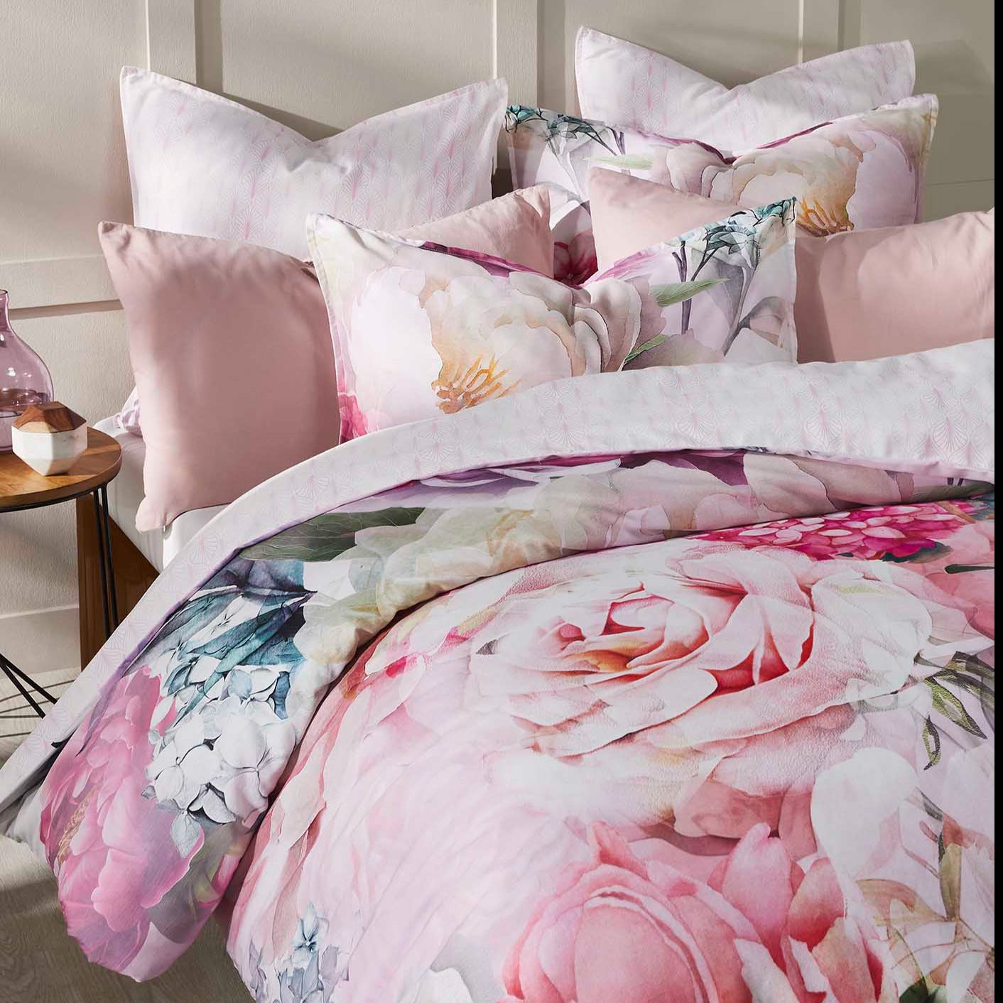 Summer Daze Pink Quilt Cover Set by Logan & Mason