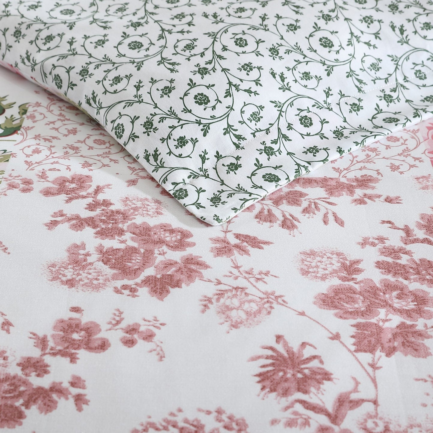 Ailyn Rose Quilt Cover Set by Laura Ashley