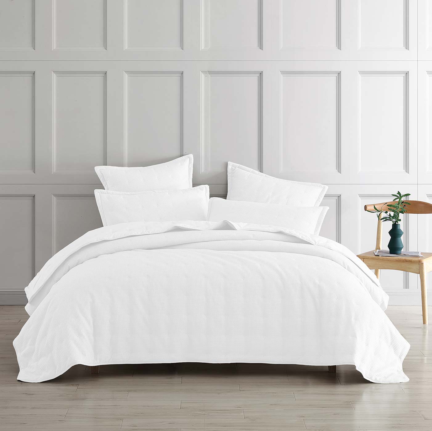 Ascot White Coverlet by Logan and Mason Platinum