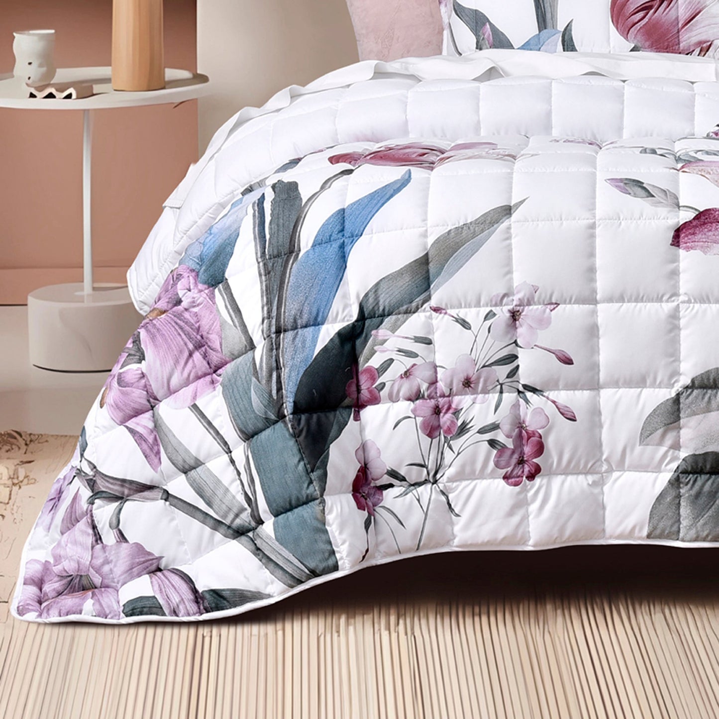 Carmela White Bedspread Set By Bianca