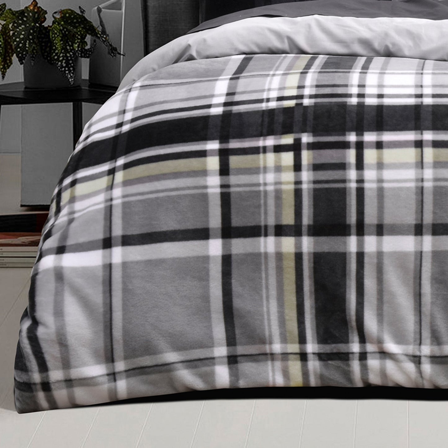 Chester Quilt Cover Set Black By Bianca