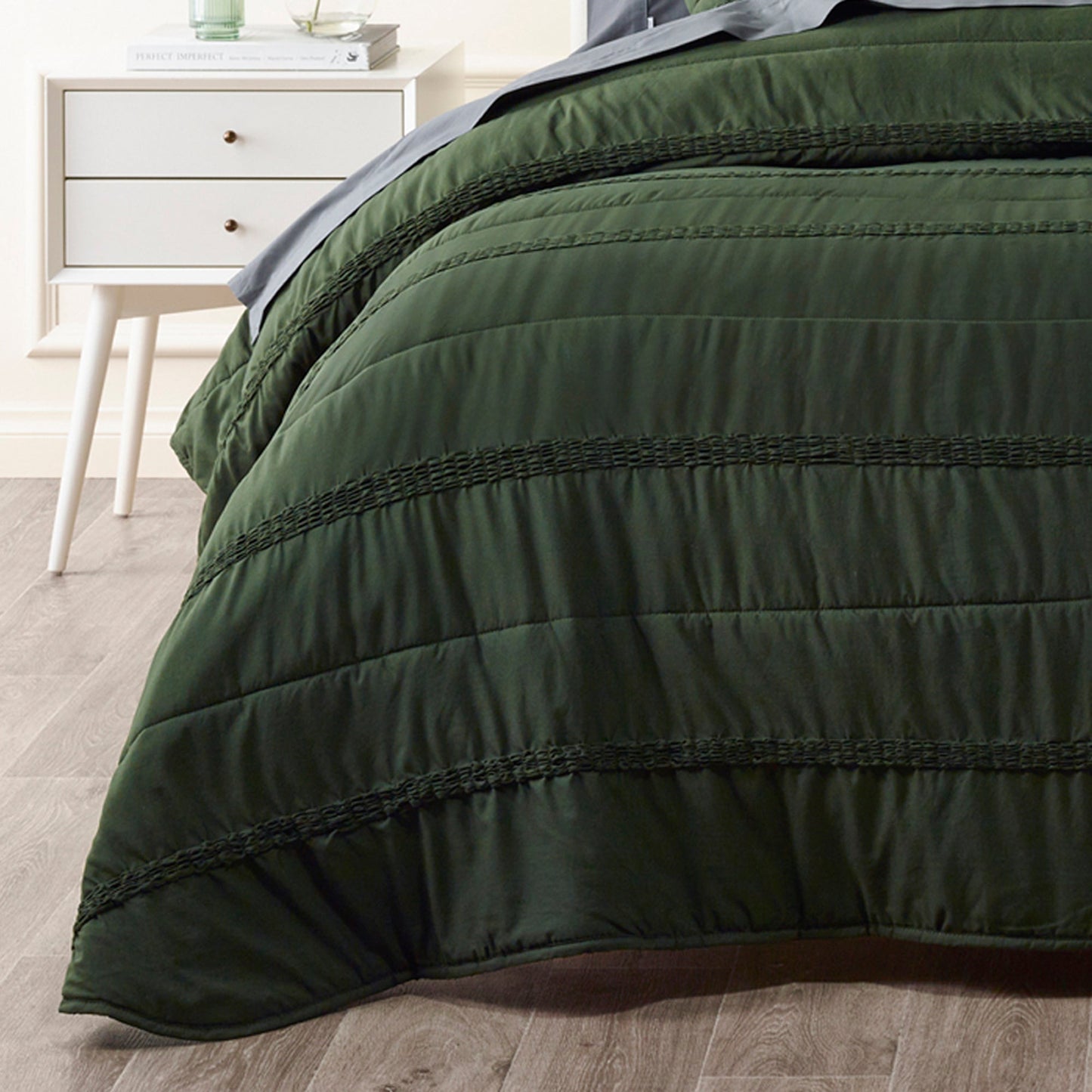 Vienna Green Bedspread Set By Bianca
