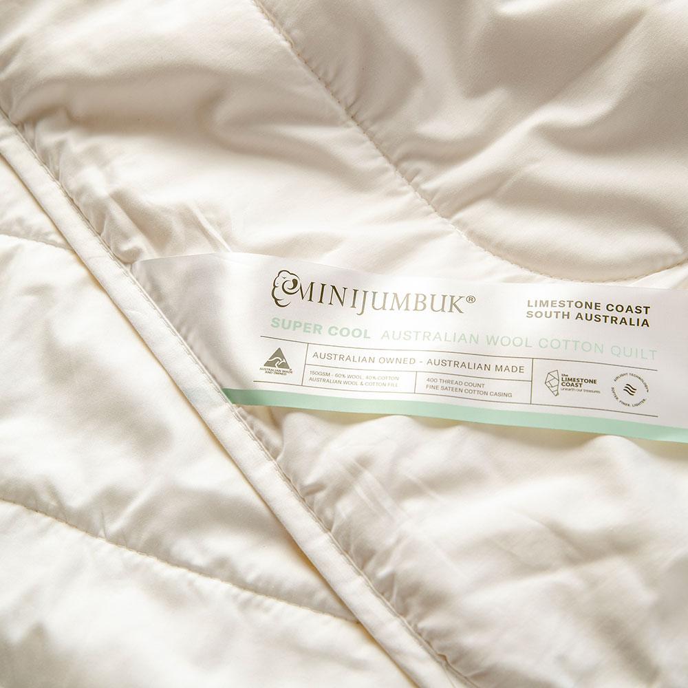 Super Cool Wool Cotton Quilt by Minijumbuk