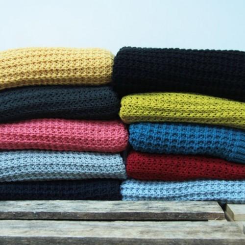 Acrylic Knitted throw by Ardor