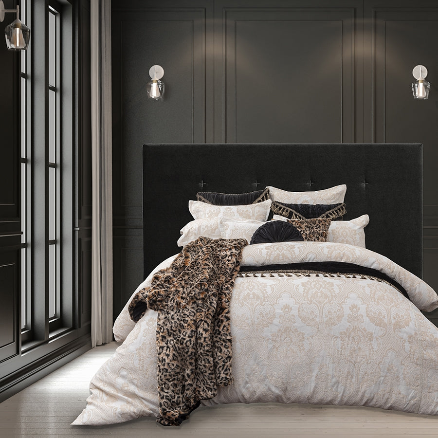 Damascus Linen Quilt Cover Set By Davinci