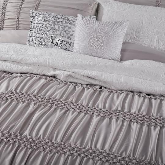 Larissa Shell Quilt Cover Set By Logan and Mason Platinum