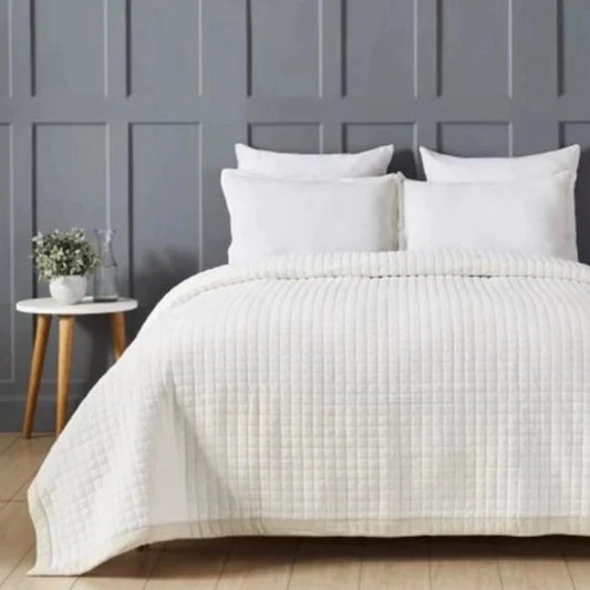 Private collection Limited Edition Box Snow White Coverlet