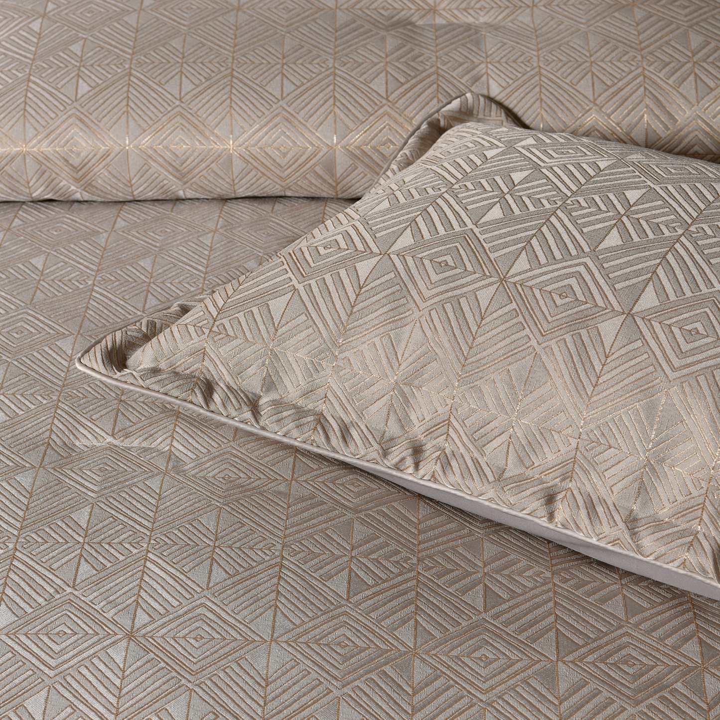Bellagio Gold 6-Piece Comforter Set By Bianca