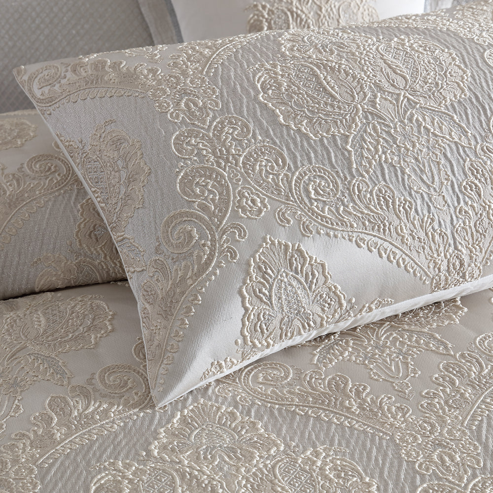 Emerson Ivory Quilt Cover Set by Davinci