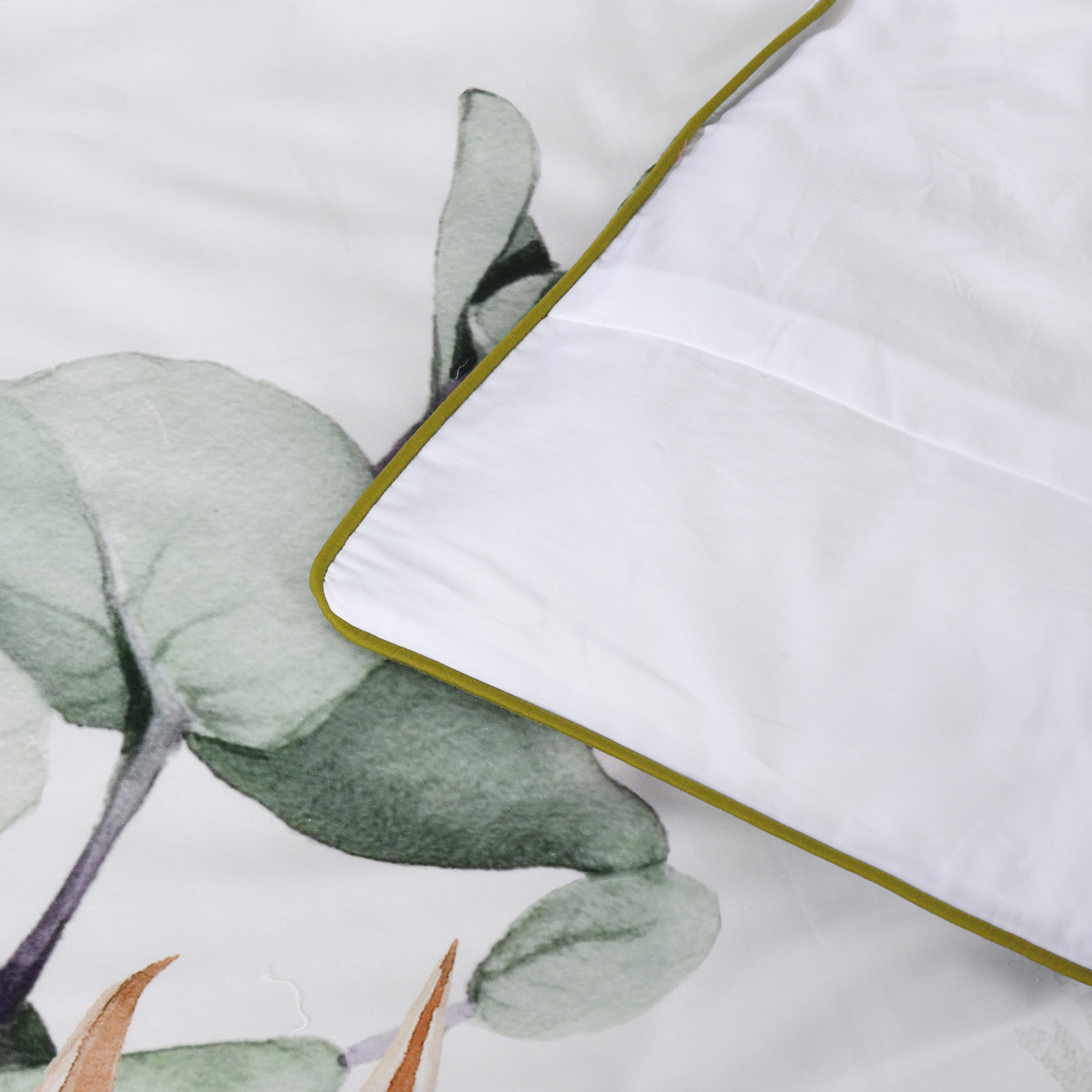 Helensvale White Quilt Cover Set By Bianca