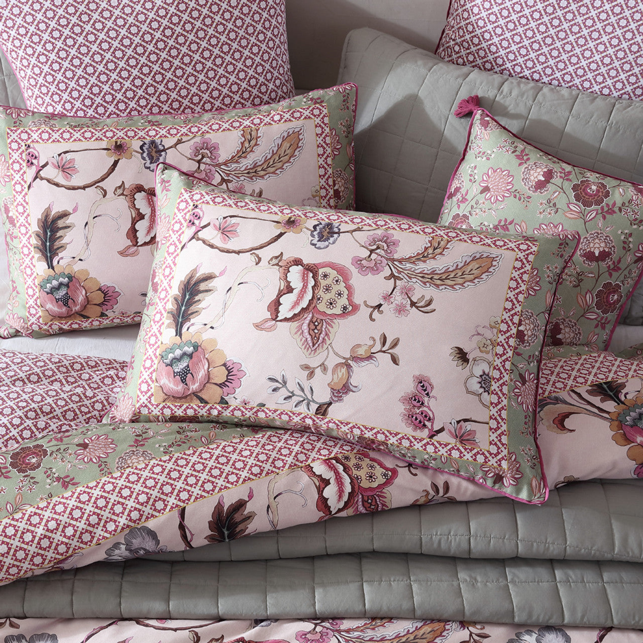 Lorelai Rose Quilt Cover Set by Logan and Mason