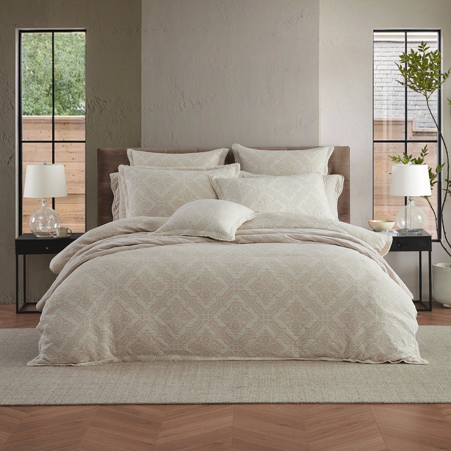 Parisian Linen Quilt Cover Set by Private Collection