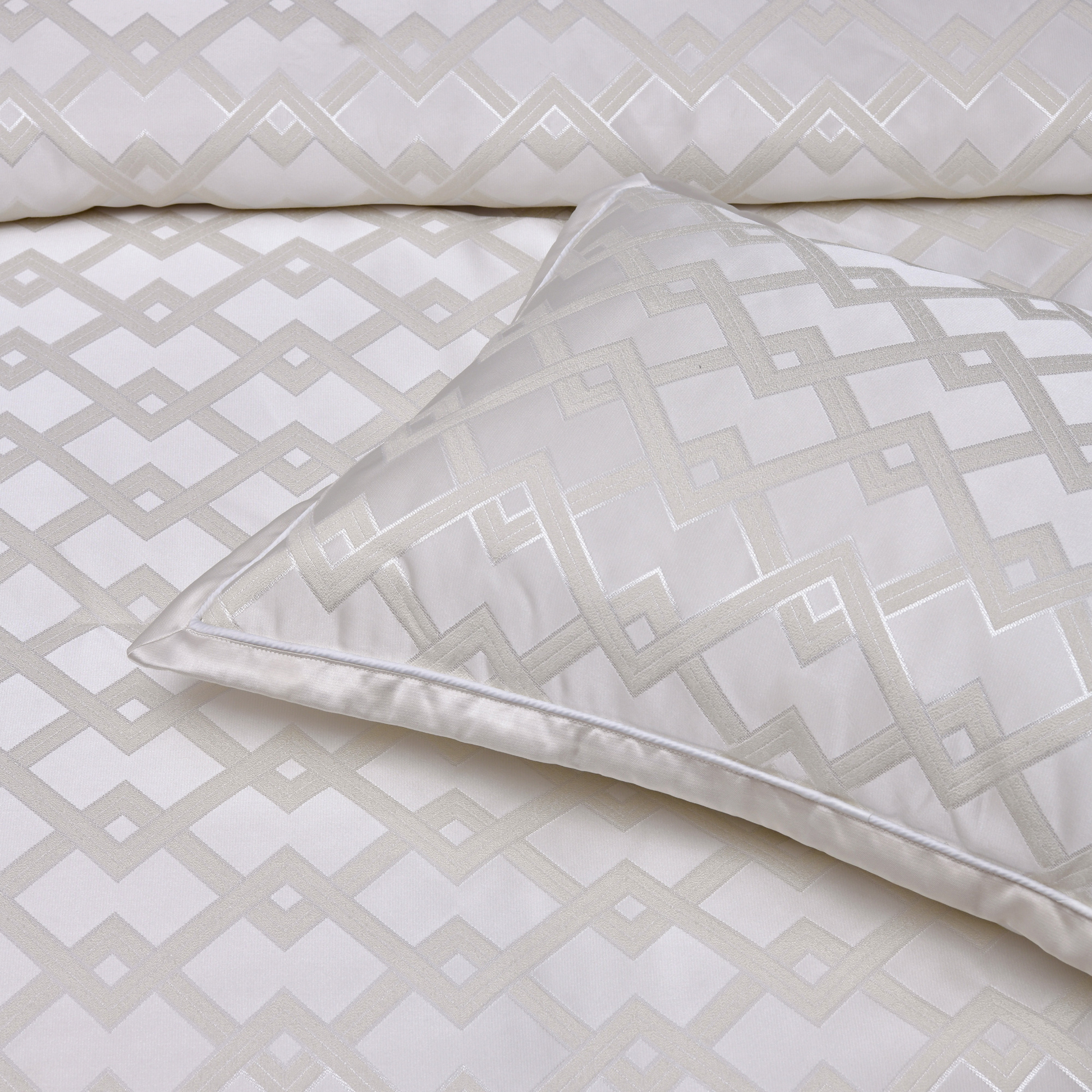 Firenze Pearl 6-Piece Comforter Set By Bianca