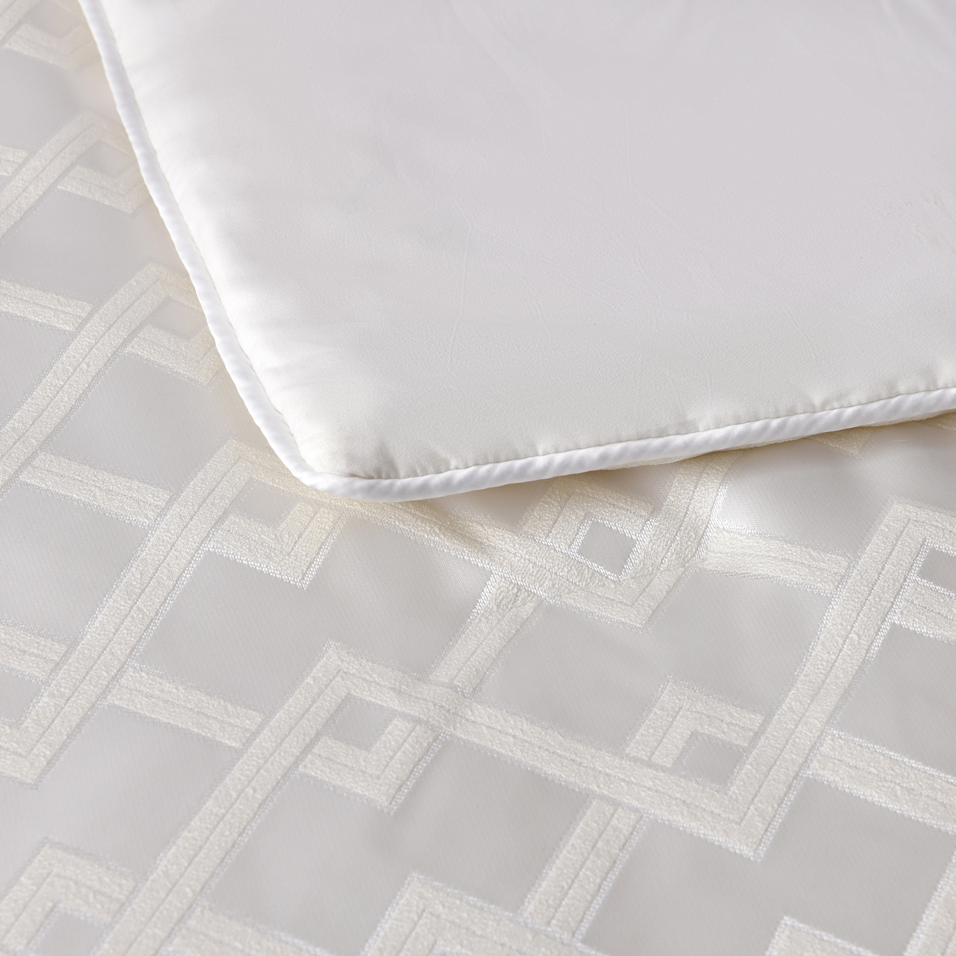 Firenze Pearl 6-Piece Comforter Set By Bianca