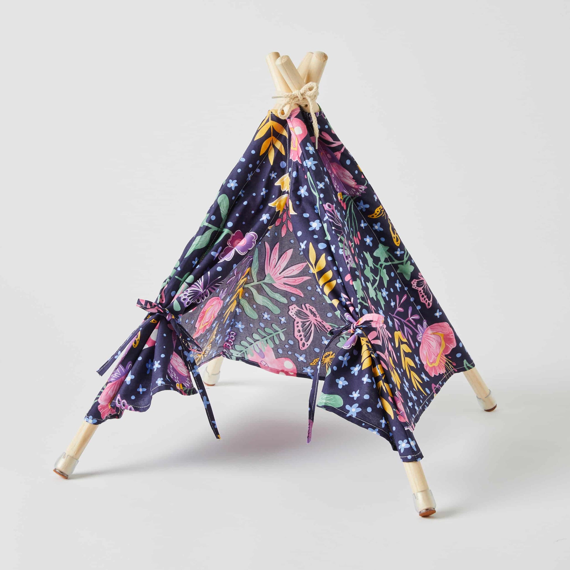 Toy Teepee by Jiggle & Giggle