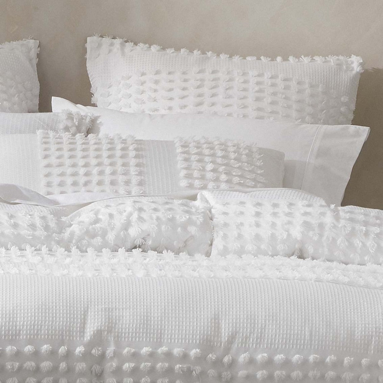 Dream White Quilt Cover Set by Logan and Mason Platinum