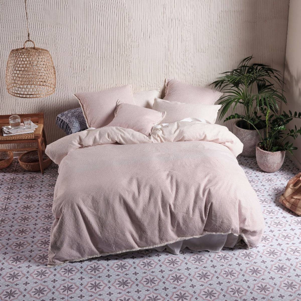 Lagos Blossom Quilt Cover Set by Linen House