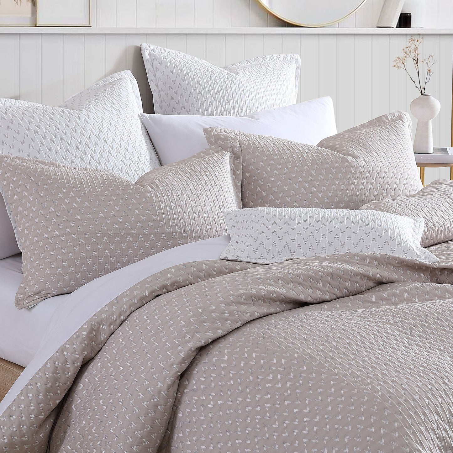 Varsity Linen Quilt Cover Set by Logan and Mason Platinum