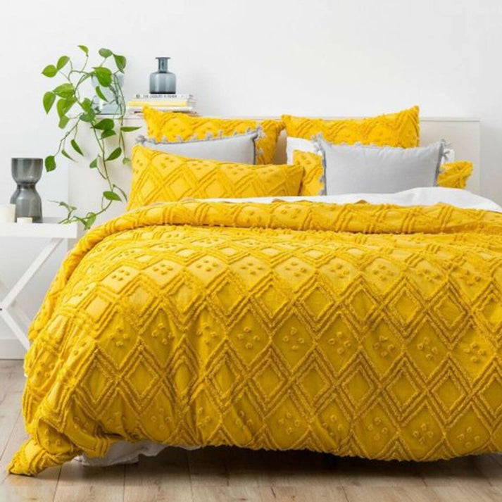 Medallion MISTED YELLOW Quilt Cover Set by Park Avenue Quilt Cover World
