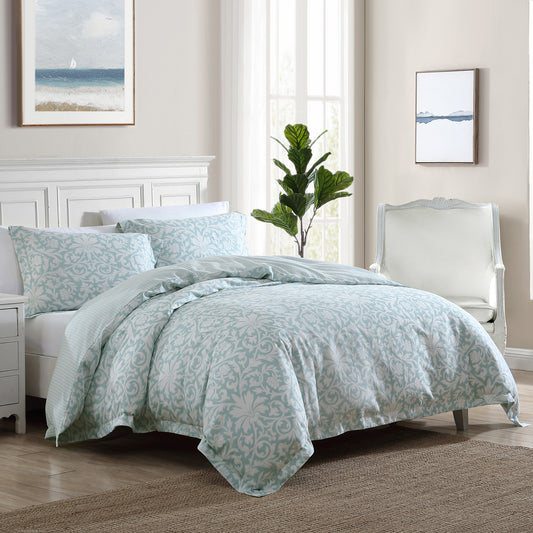 Mia Quilt Cover Set by Laura Ashley